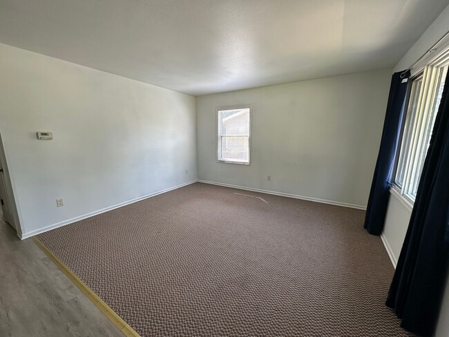 Building Photo - 5128-5130 Kimball Ave SE