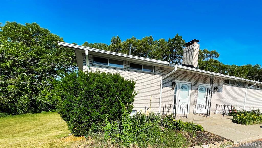 Primary Photo - 192 Summit View Ct