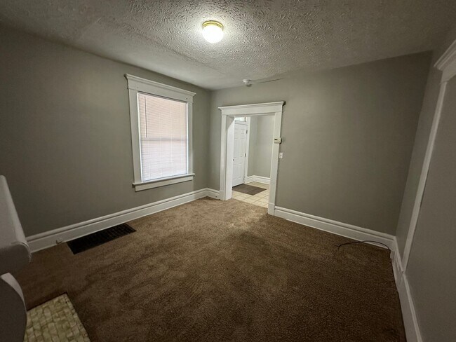 Building Photo - 2154 Tuller St