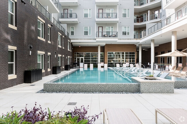 Building Photo - Mirasol at Park Lane