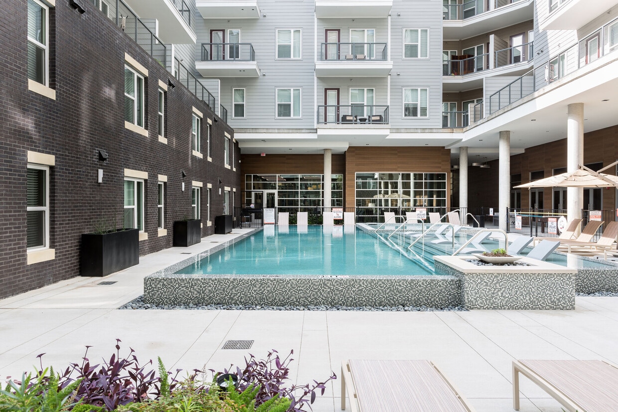 Primary Photo - Mirasol Park Lane