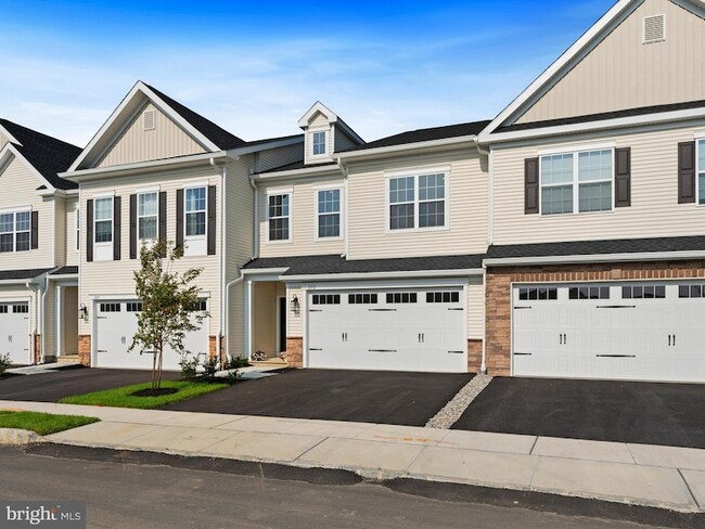 Building Photo - 202 Thompson Dr