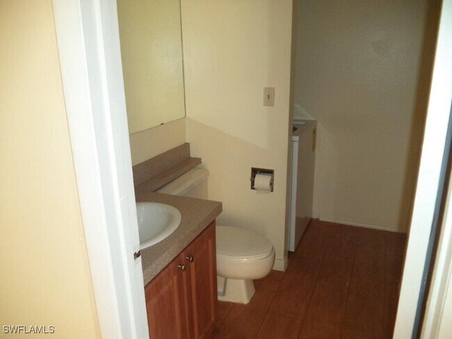 Foto del edificio - 1549 Park Meadows Dr