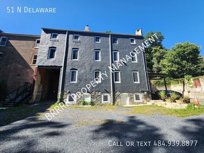 Foto del edificio - 51 N Delaware Dr
