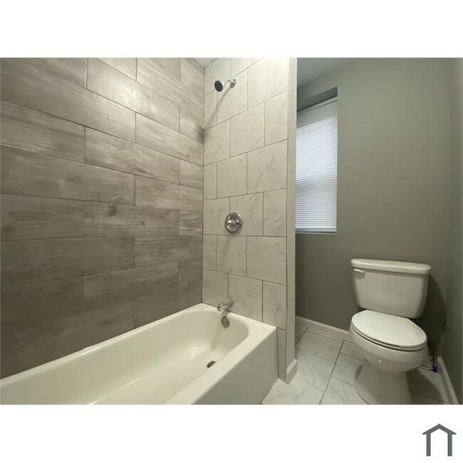 Building Photo - 59 N 61st St