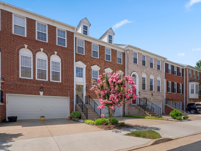 Photo - 15005 Danube Way Apartment