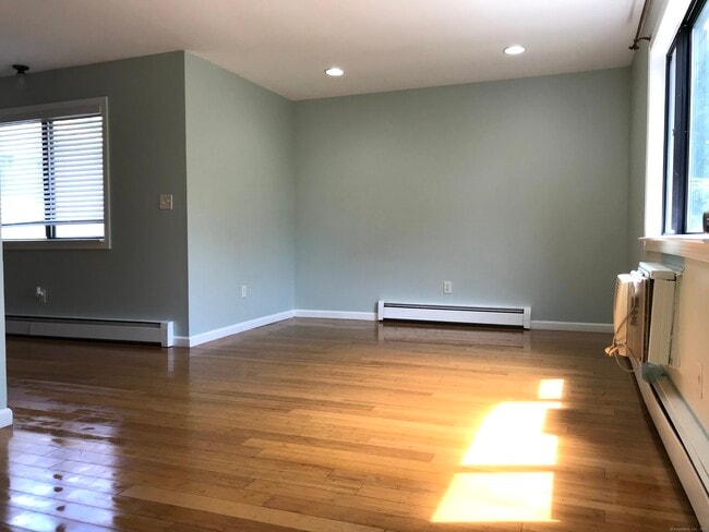 Building Photo - 60 Plainfield Ave