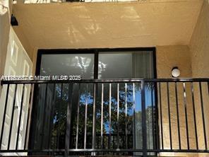 Building Photo - 14321 N Kendall Dr