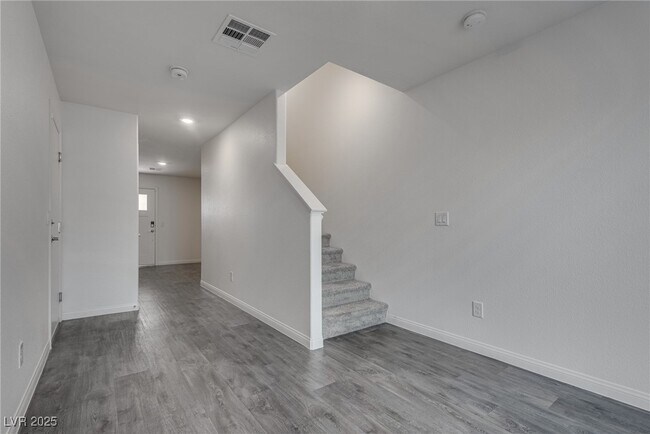 Foto del edificio - 3800 Enchanted Sky St
