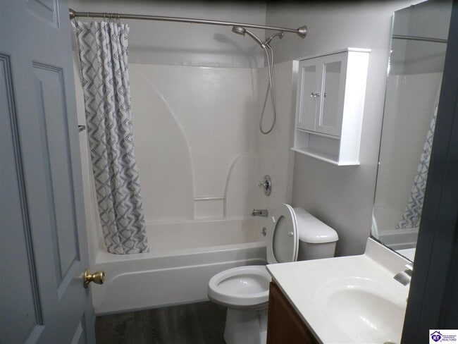 Building Photo - 207 Cottrell Ln