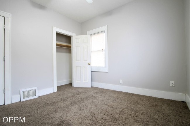Building Photo - 2202 Wirt St