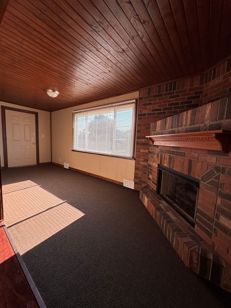 833 Lawrence Ave Girard, OH 44420 – photo 5