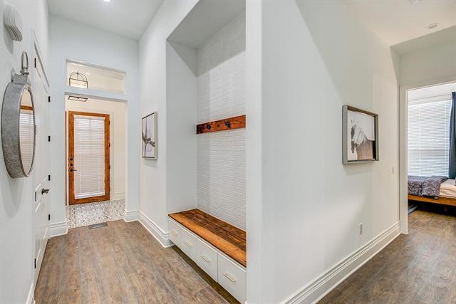 Foto del edificio - 5055 Forest Ln