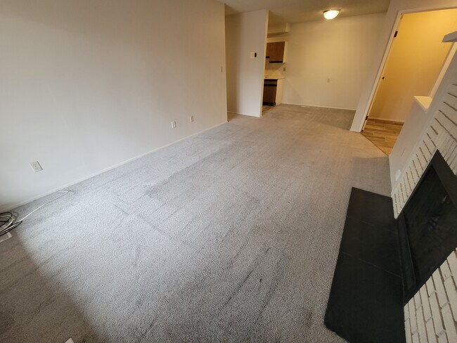 Building Photo - 45 Akins Dr