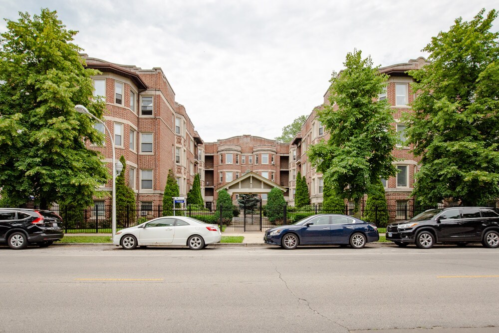 Foto del edificio - 437 E Oakwood Blvd
