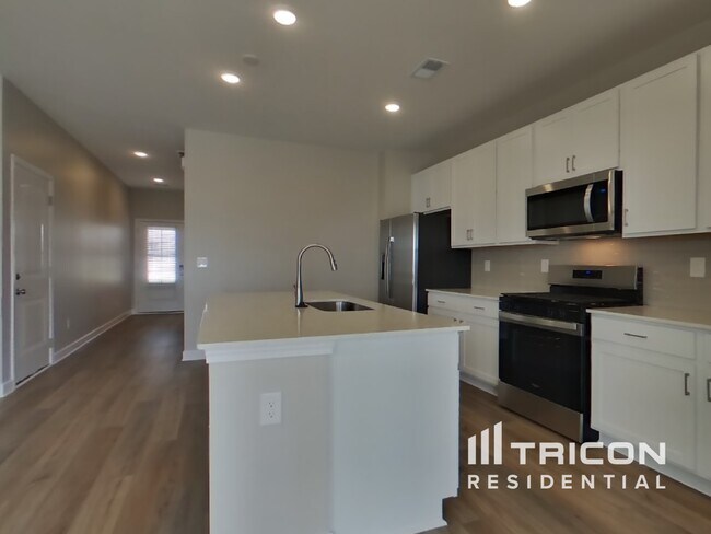 Foto del edificio - 5046 Lawler Ln