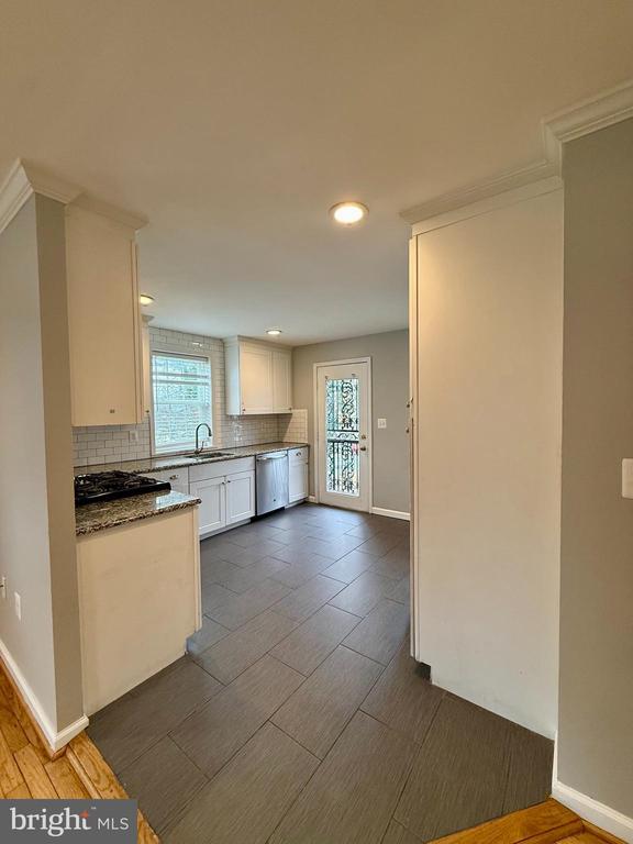 Foto del edificio - 1627 Quarter Ave