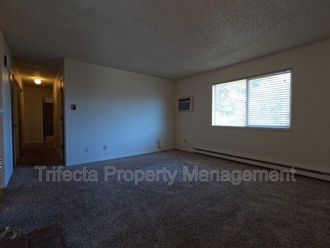 Building Photo - 1644 E Pitkin St