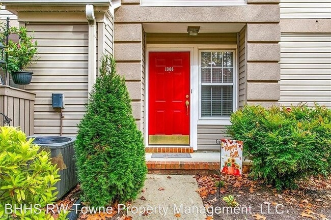 Building Photo - 2 br, 2.5 bath House - 1306 Queens Crossing