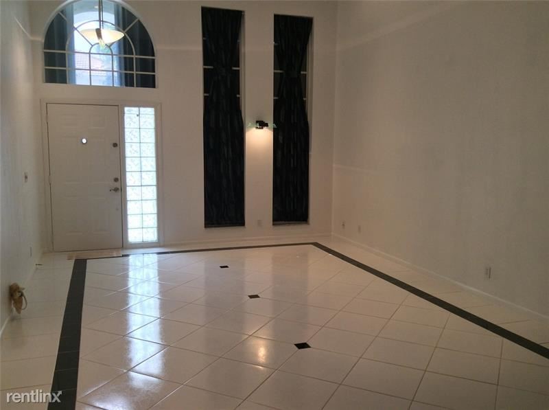 Foto principal - 4 br, 3.5 bath House - Carolina Club