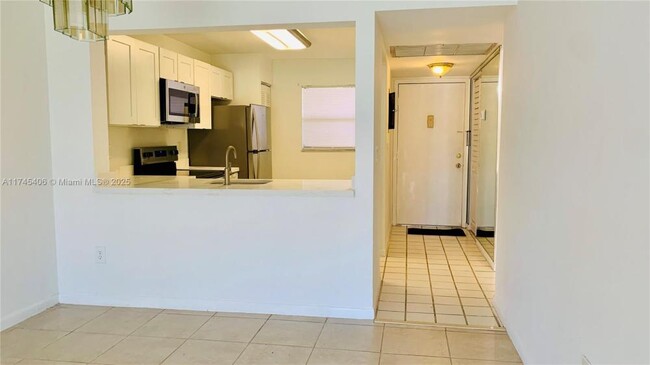 Foto del edificio - 2 bedroom in Miami FL 33179