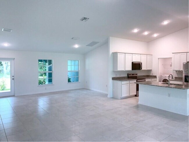 Building Photo - 22376 Blanchard Ave