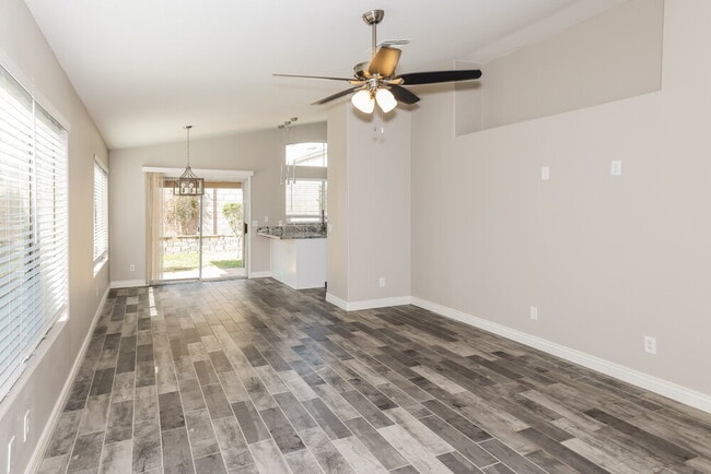 Building Photo - 3916 E Morrow Dr