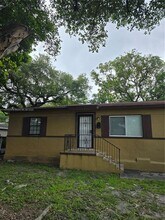 Building Photo - 6912 NW 5th Pl