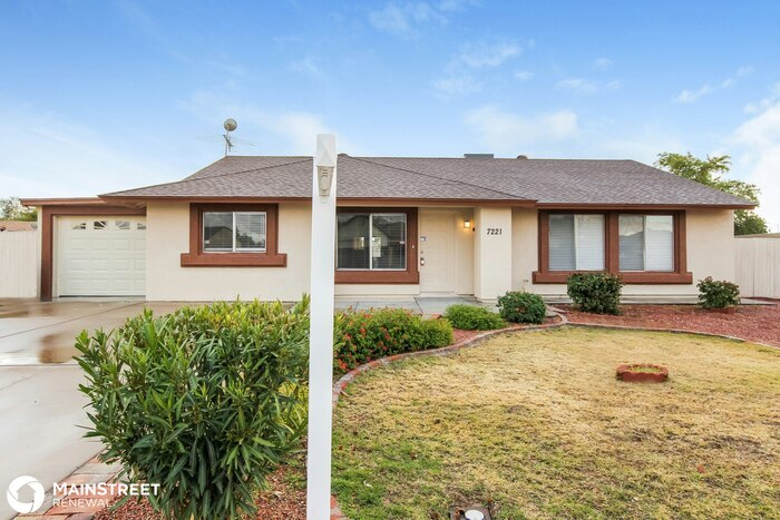 Primary Photo - 7221 W Shangri la Rd, Peoria, AZ 85345