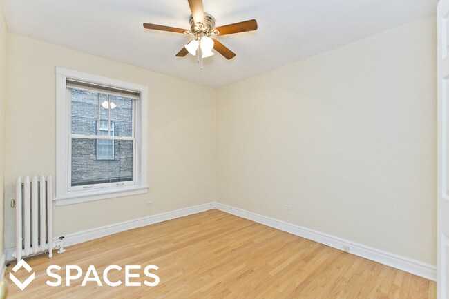 Foto del edificio - 2229 N Bissell St