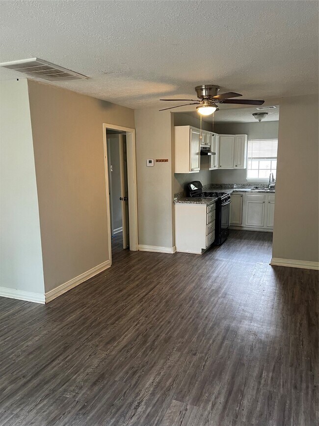 Foto del edificio - 10533 Barnham St