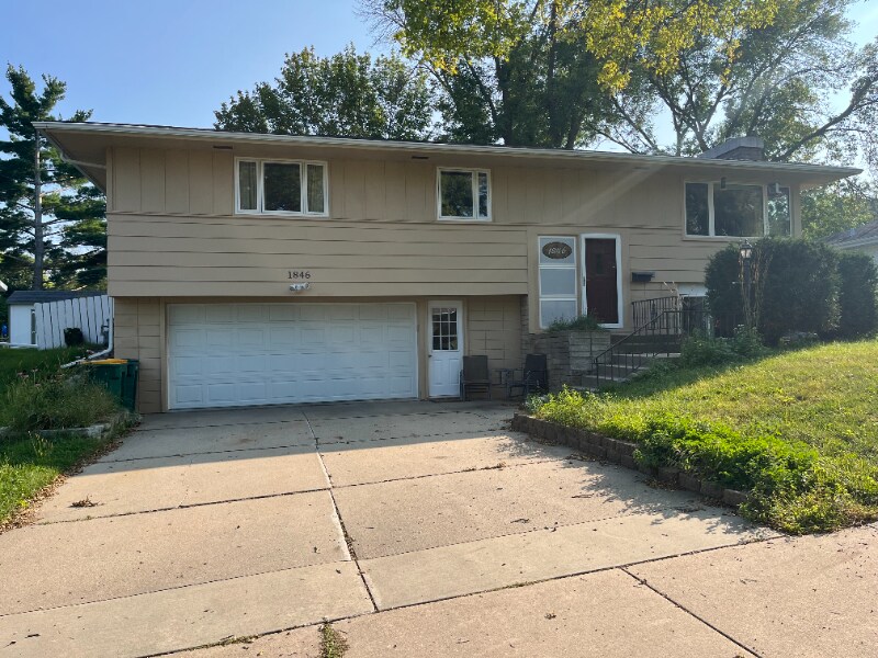 1846 35th St NW, Rochester, MN 55901 House for Rent in Rochester, MN