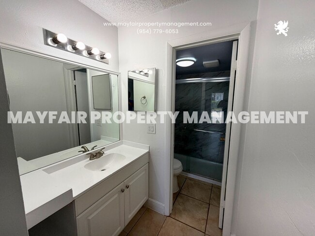 Foto del edificio - 4417 Treehouse Ln