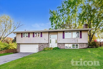 Building Photo - 9241 34th Ave N