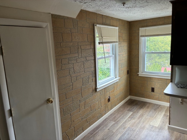 Building Photo - 5 Franklin St