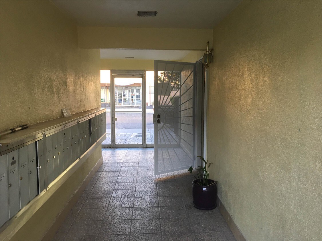 Foto del edificio - 2565 Lynnwood St