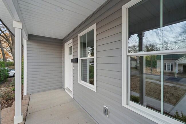 Foto del edificio - 517 W Cemetery St