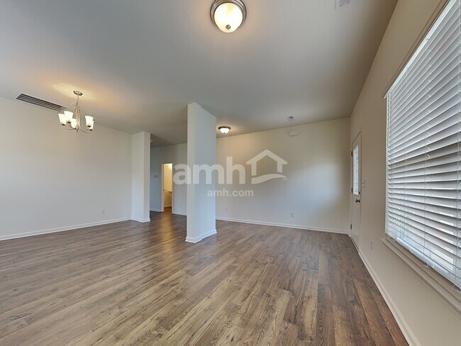 Foto del edificio - 4837 Billingsgate Ln