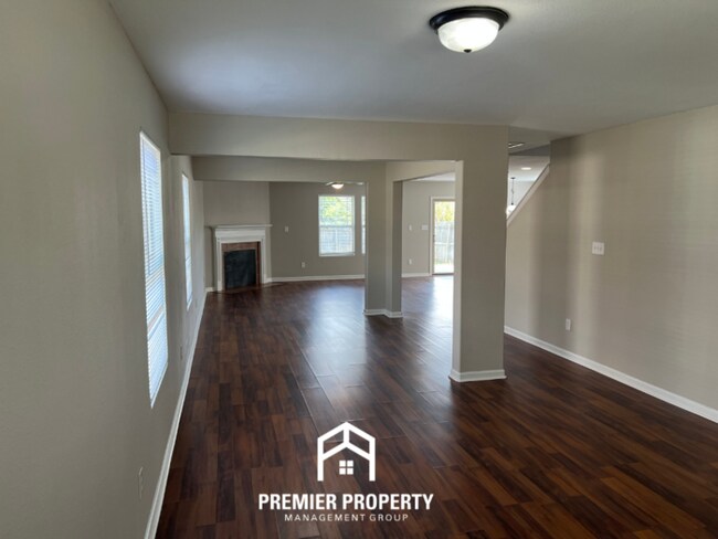 Foto del edificio - 117 BrookLawn Dr