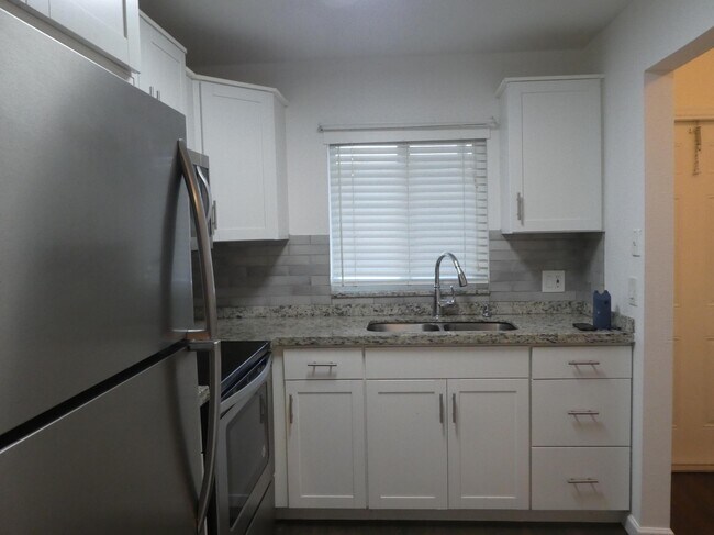 Foto del edificio - 9855 SW Sandalfoot Blvd