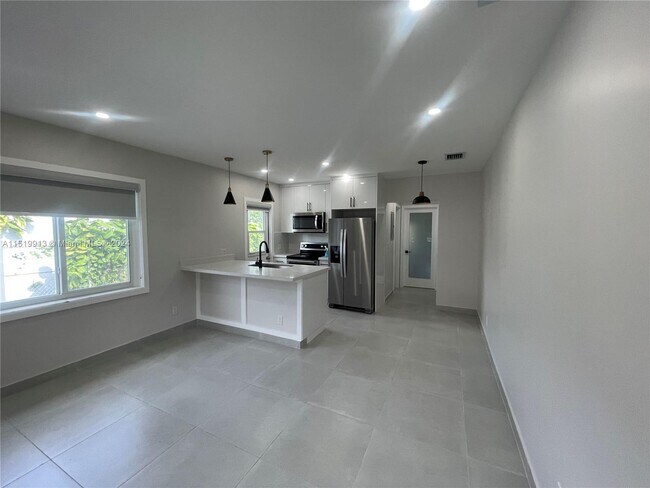 Foto del edificio - 1365 SW 37th Ave