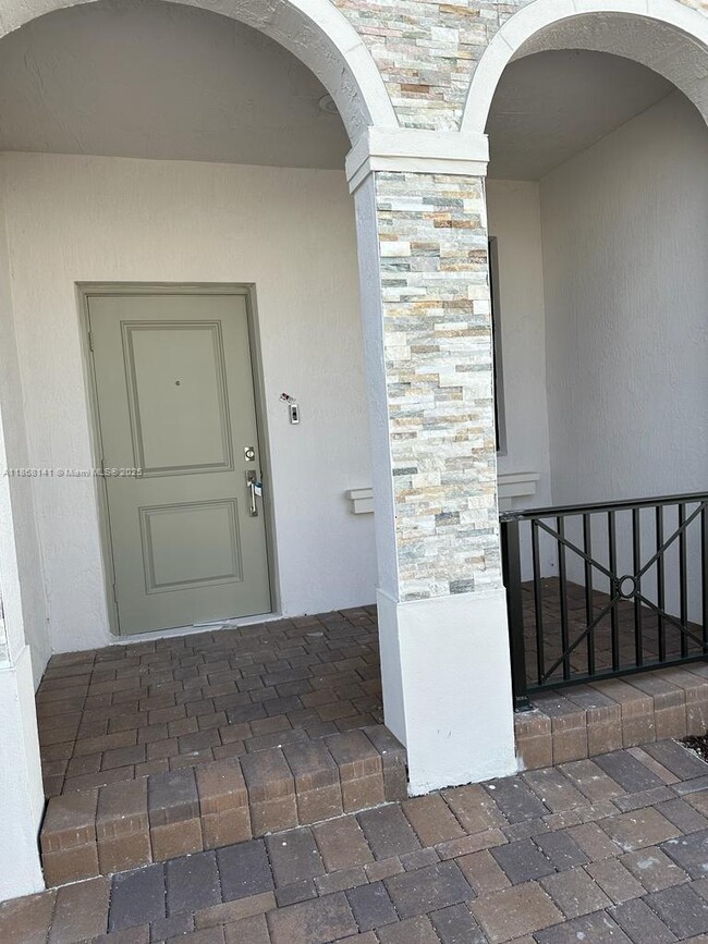 Building Photo - 11926 SW 245 Ter