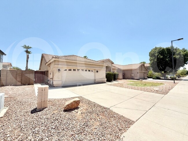 Building Photo - 1487 E Aspen Ave