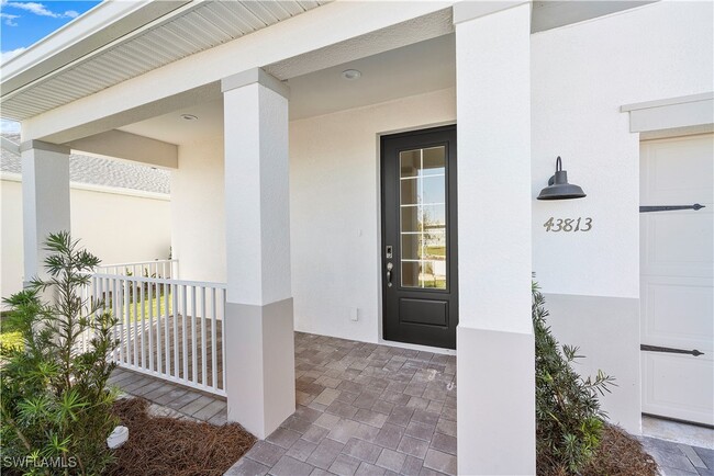 Building Photo - 43813 Cattleman Dr