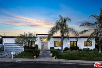 Building Photo - 16341 Sloan Dr