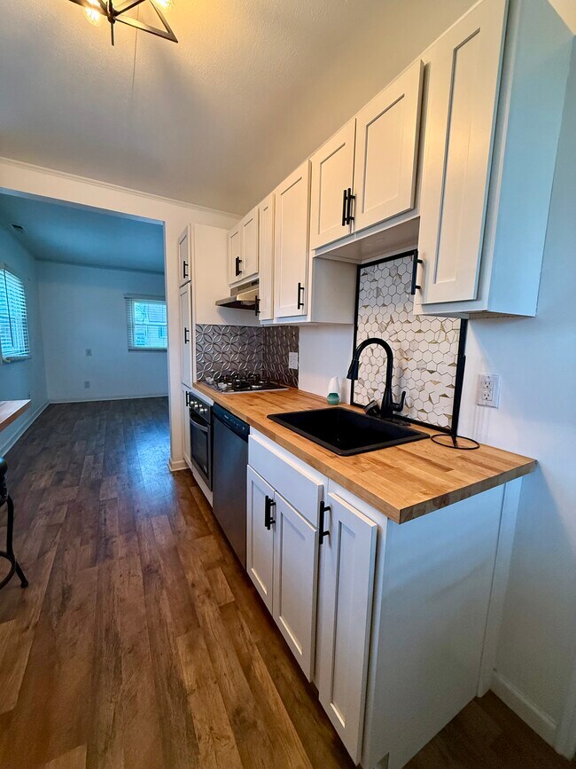 Foto del edificio - 622 Northview Ave