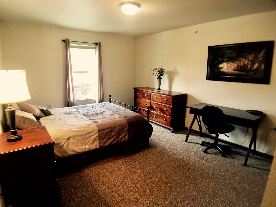 2440 Southwoods Dr Unit 7, Marquette, MI 49855 2440 Southwoods Dr