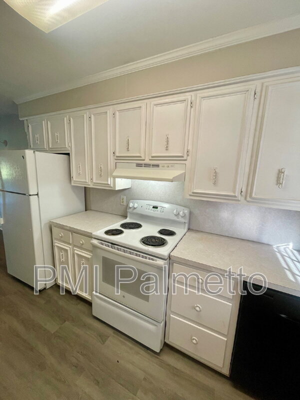 Foto del edificio - 718 Augusta St