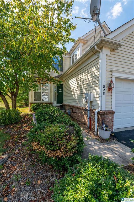 Foto principal - 1828 Majestic Dr