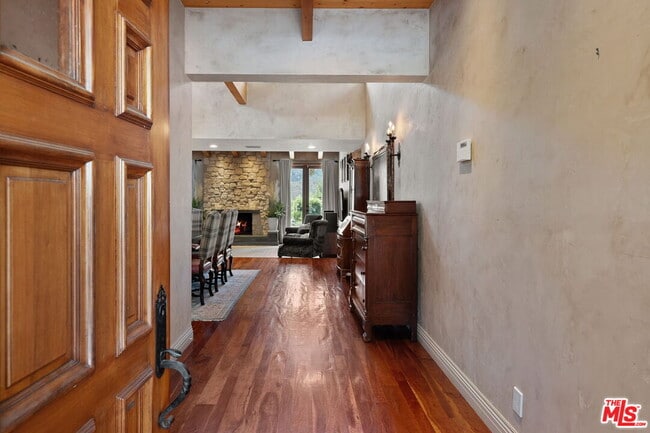 Building Photo - 2529 Pesquera Dr